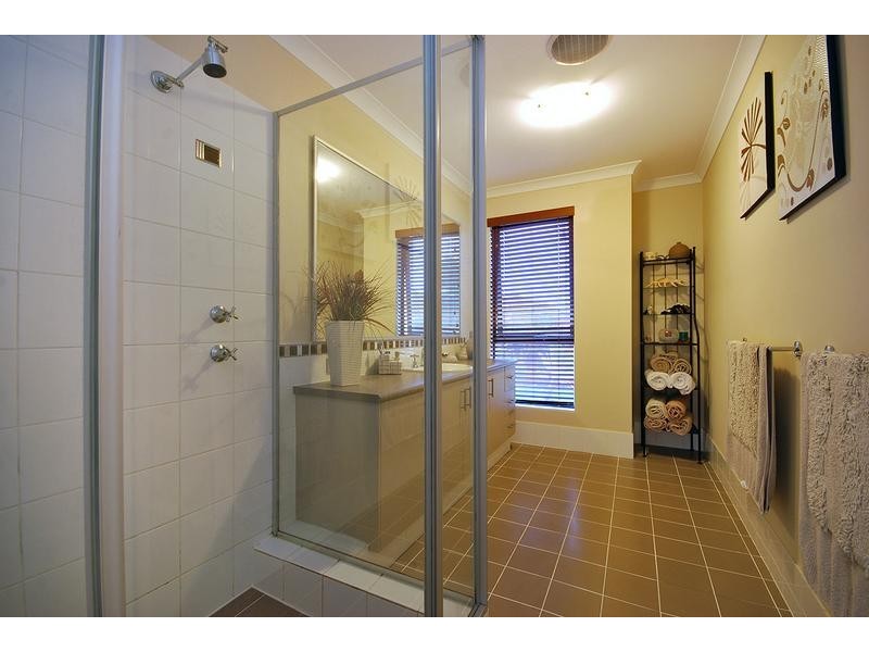 4 Coolidge Gardens, Tapping WA 6065