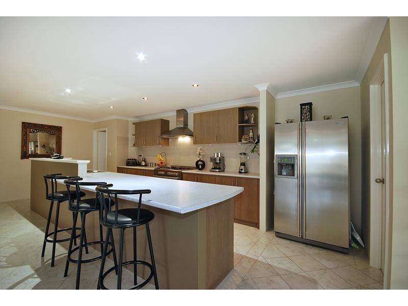 4 Coolidge Gardens, Tapping WA 6065