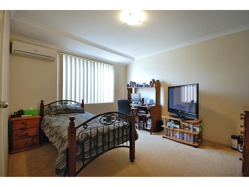4 Coolidge Gardens, Tapping WA 6065