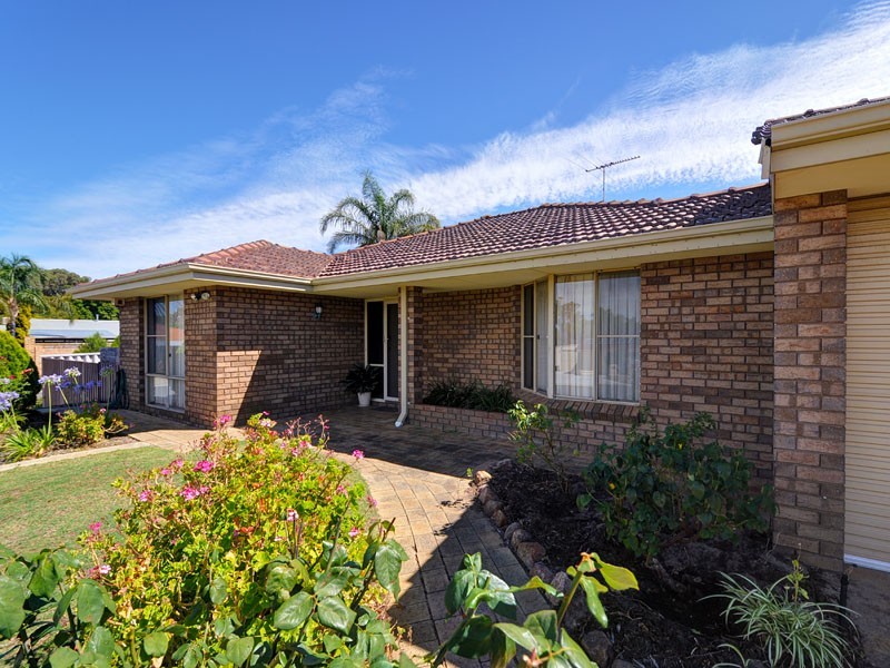 1A Merton Place, Kingsley WA 6026
