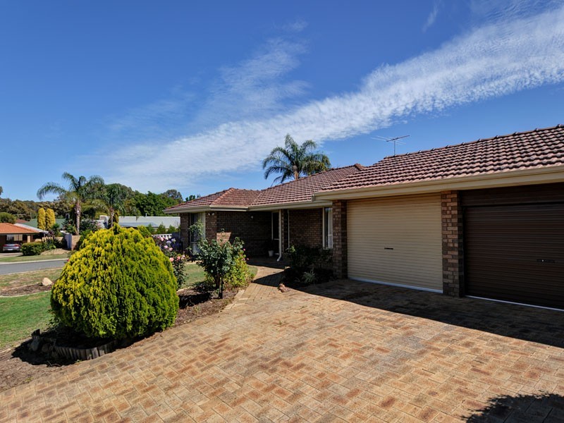 1A Merton Place, Kingsley WA 6026