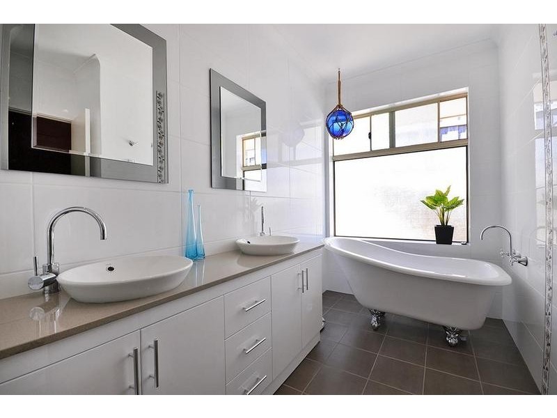 4 Ashburn Vista, Currambine WA 6028