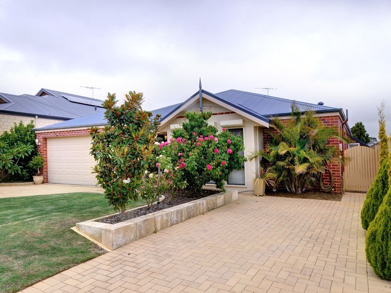 16 Higginsville Parade, Pearsall WA 6065