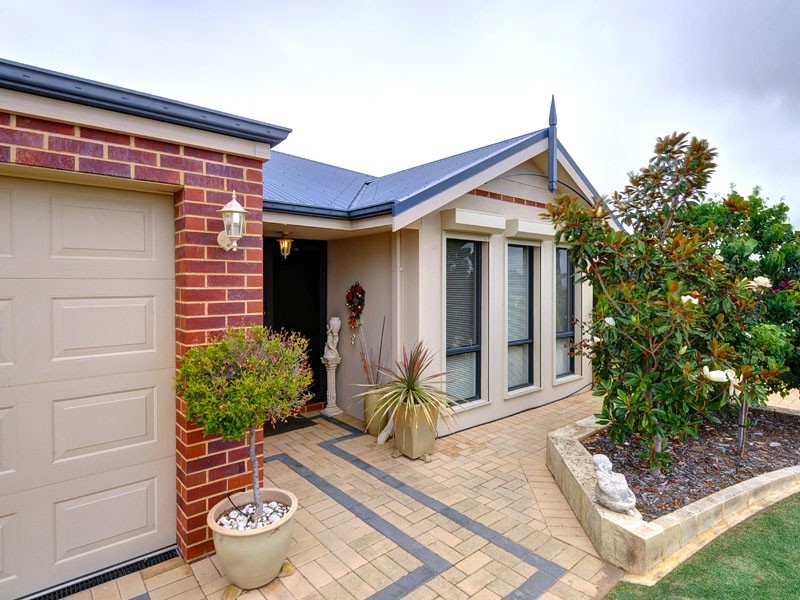 16 Higginsville Parade, Pearsall WA 6065