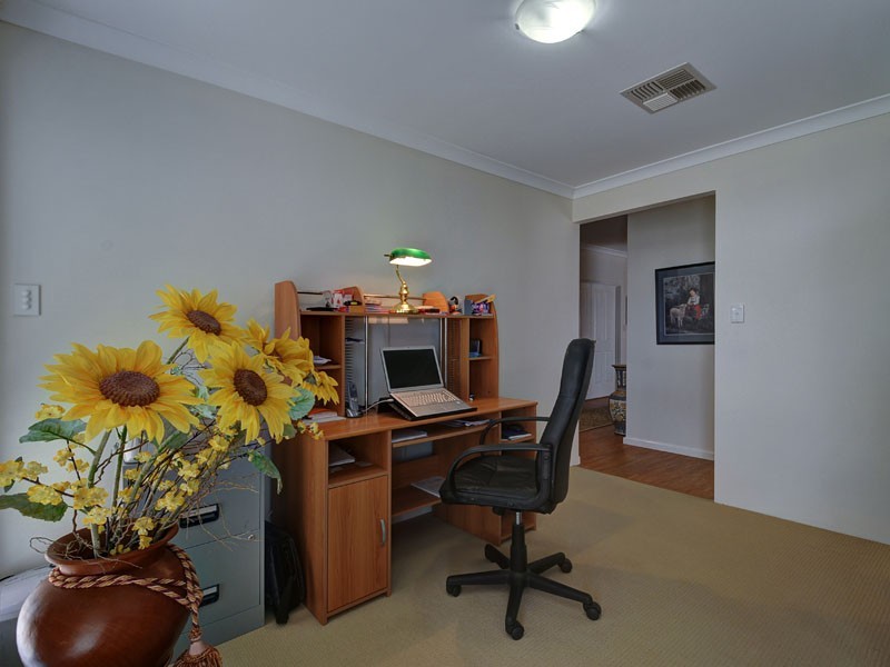 16 Higginsville Parade, Pearsall WA 6065