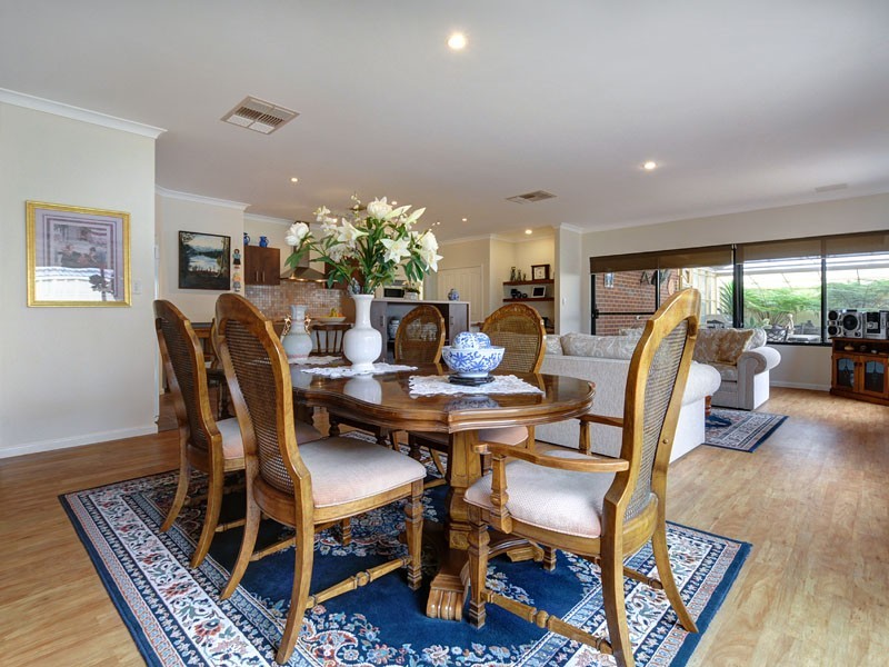 16 Higginsville Parade, Pearsall WA 6065