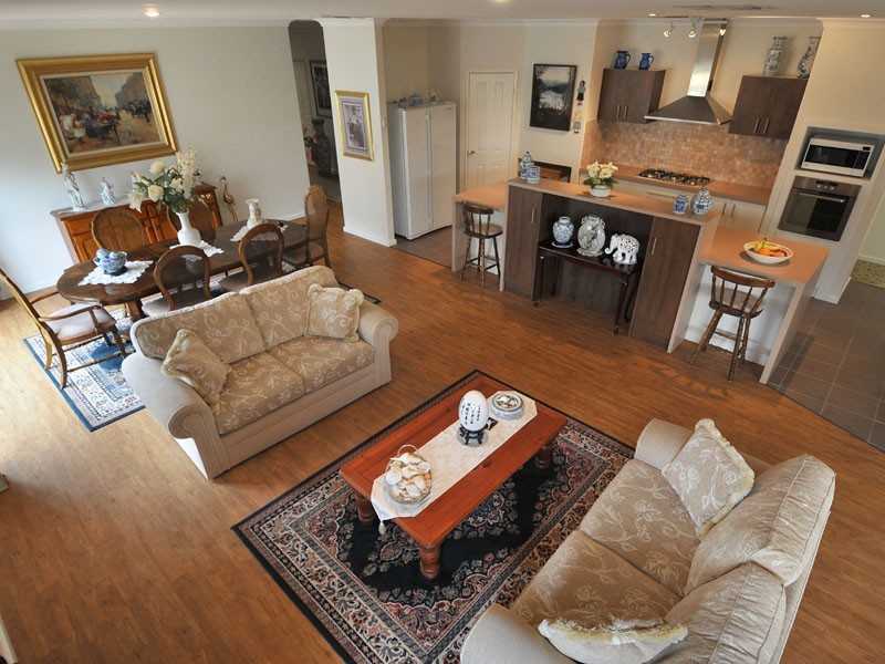 16 Higginsville Parade, Pearsall WA 6065