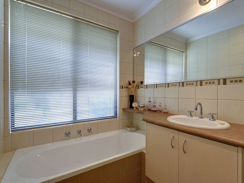 16 Higginsville Parade, Pearsall WA 6065