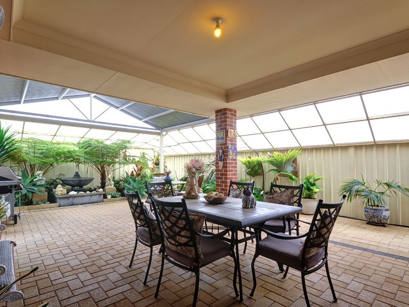 16 Higginsville Parade, Pearsall WA 6065