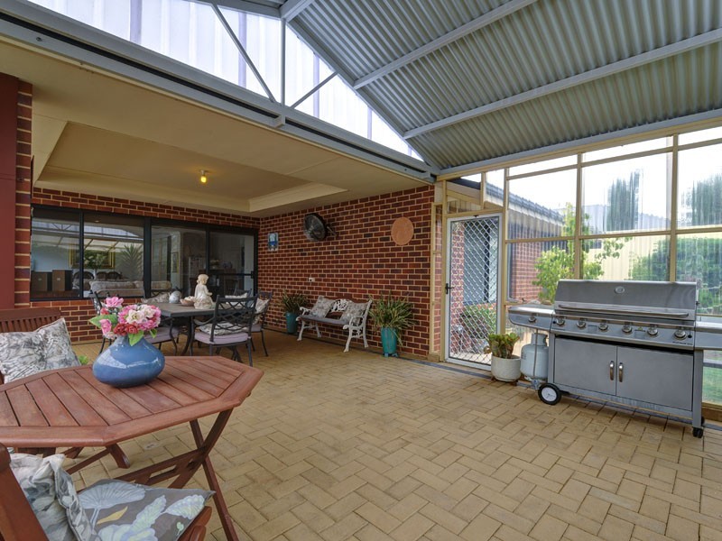 16 Higginsville Parade, Pearsall WA 6065