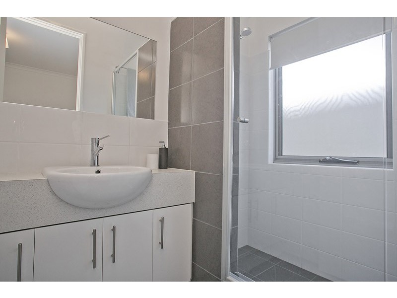 1 Voyager Link (SETTLED), Pearsall WA 6065