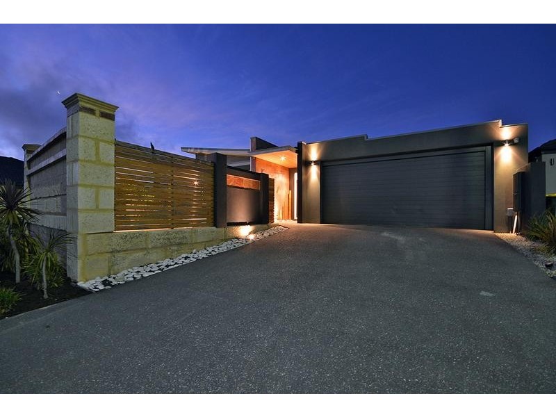 17 Belhaven Tce, Quinns Rocks WA 6030
