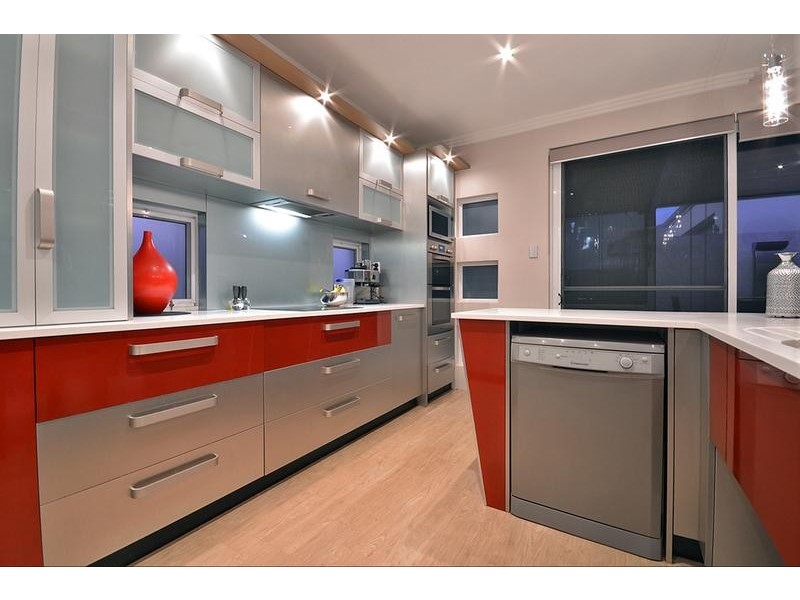 17 Belhaven Tce, Quinns Rocks WA 6030