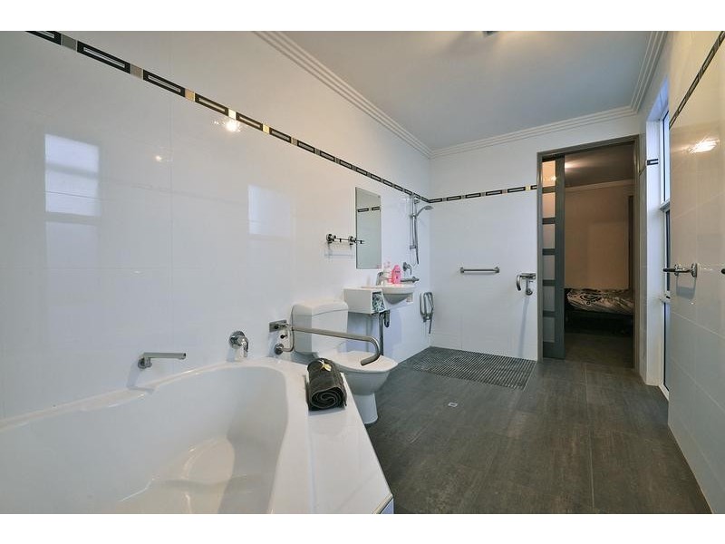 17 Belhaven Tce, Quinns Rocks WA 6030