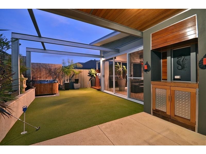 17 Belhaven Tce, Quinns Rocks WA 6030