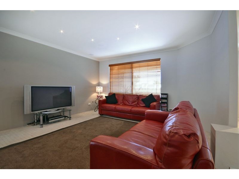 88 St Stephens Crescent, Tapping WA 6065