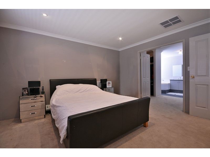 88 St Stephens Crescent, Tapping WA 6065