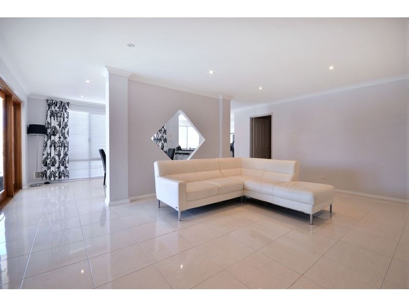 88 St Stephens Crescent, Tapping WA 6065