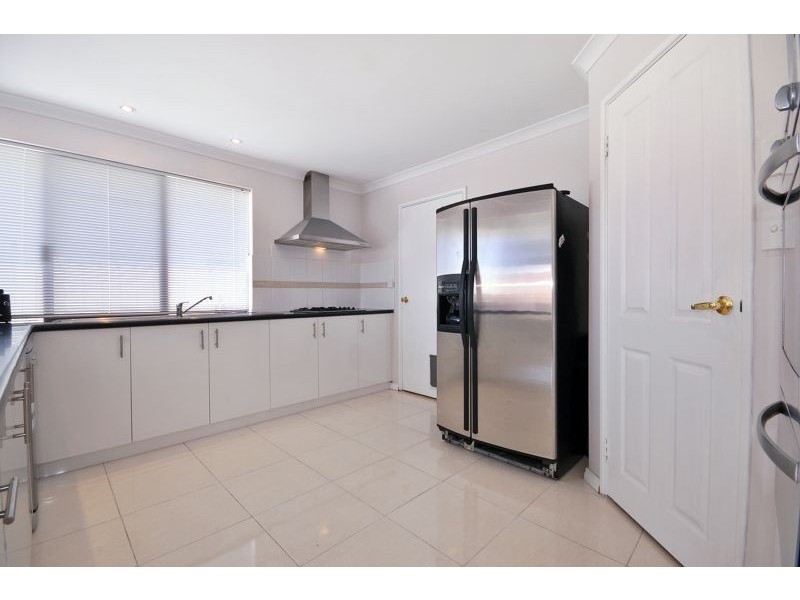 88 St Stephens Crescent, Tapping WA 6065