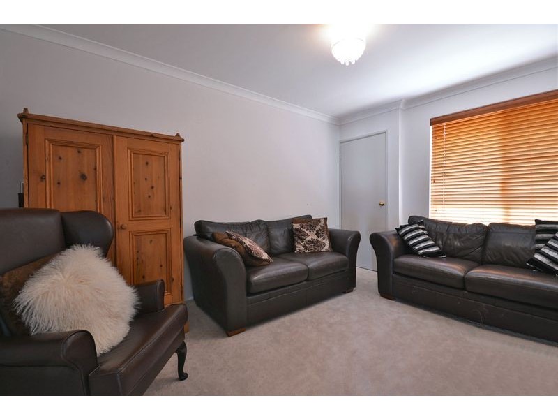 88 St Stephens Crescent, Tapping WA 6065