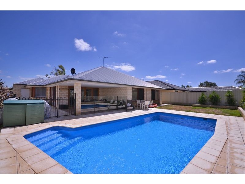 88 St Stephens Crescent, Tapping WA 6065