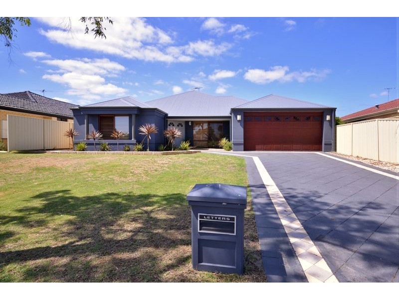88 St Stephens Crescent, Tapping WA 6065