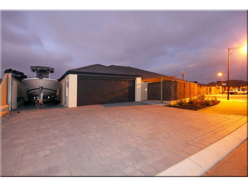 11 Oxted Link, Butler WA 6036