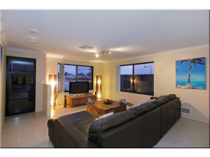 11 Oxted Link, Butler WA 6036