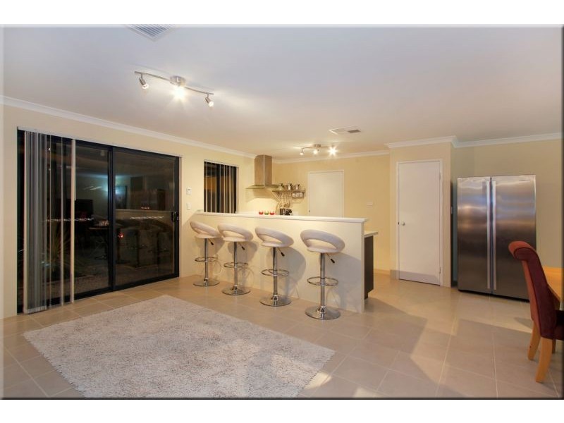 11 Oxted Link, Butler WA 6036
