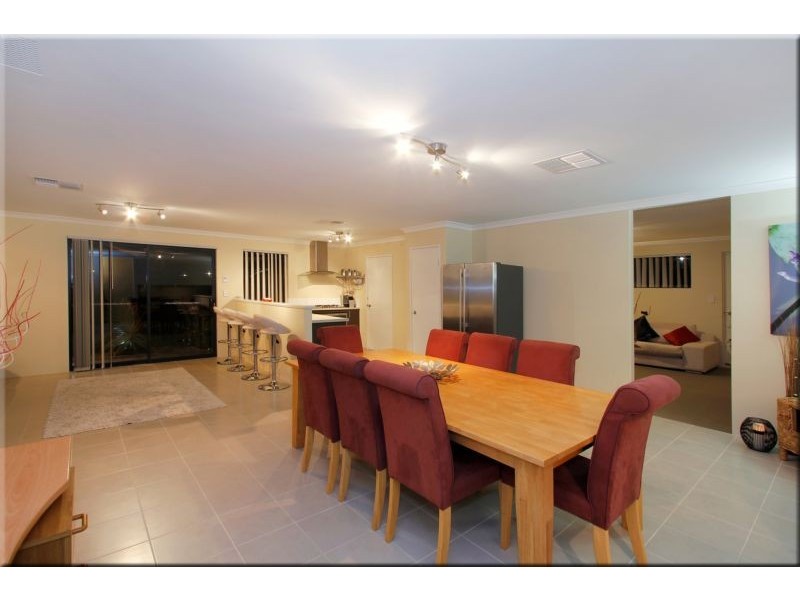 11 Oxted Link, Butler WA 6036
