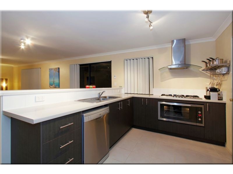11 Oxted Link, Butler WA 6036