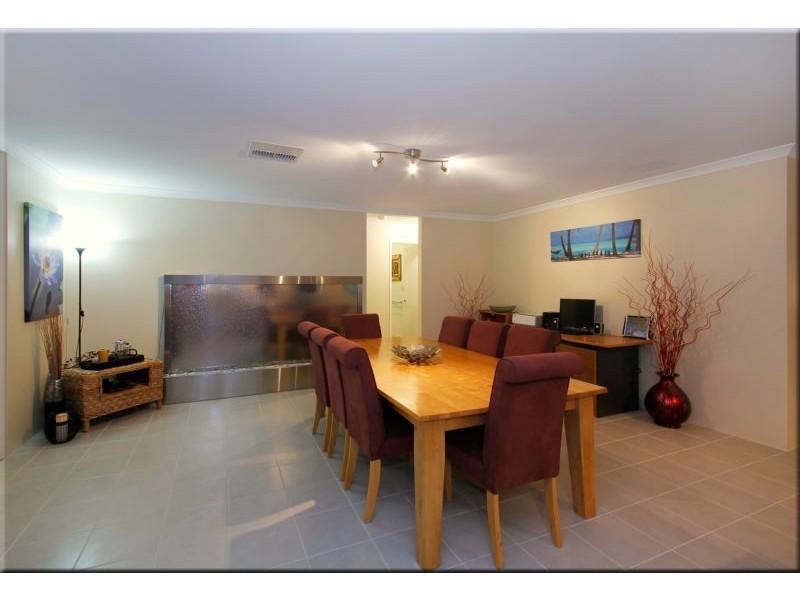 11 Oxted Link, Butler WA 6036