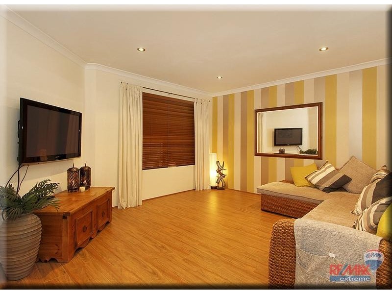 42 Ammanford Crescent, Butler WA 6036