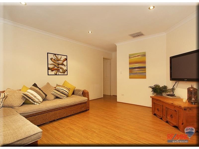 42 Ammanford Crescent, Butler WA 6036