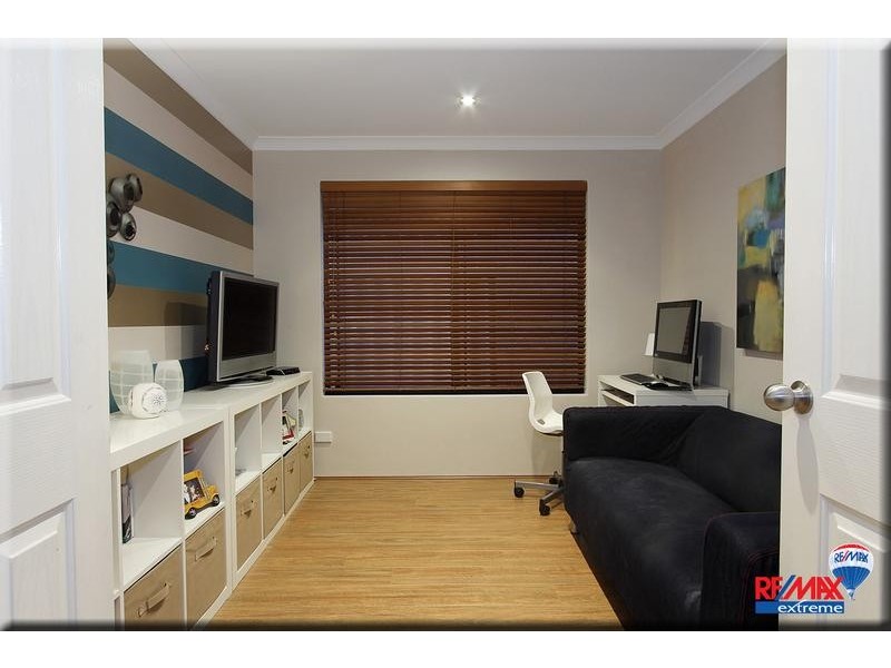 42 Ammanford Crescent, Butler WA 6036