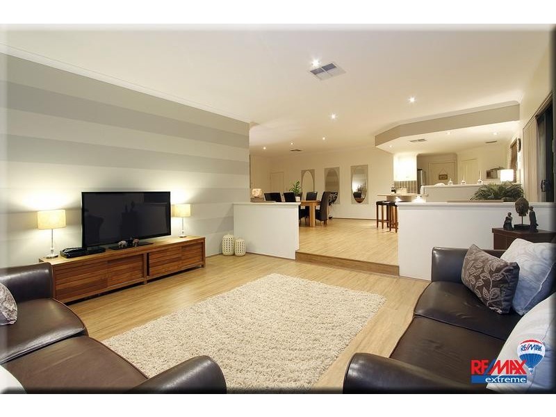 42 Ammanford Crescent, Butler WA 6036