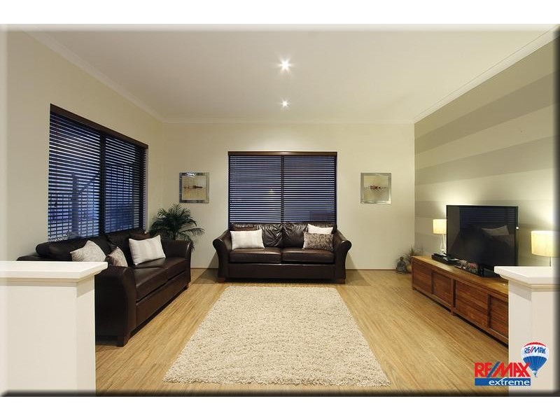 42 Ammanford Crescent, Butler WA 6036