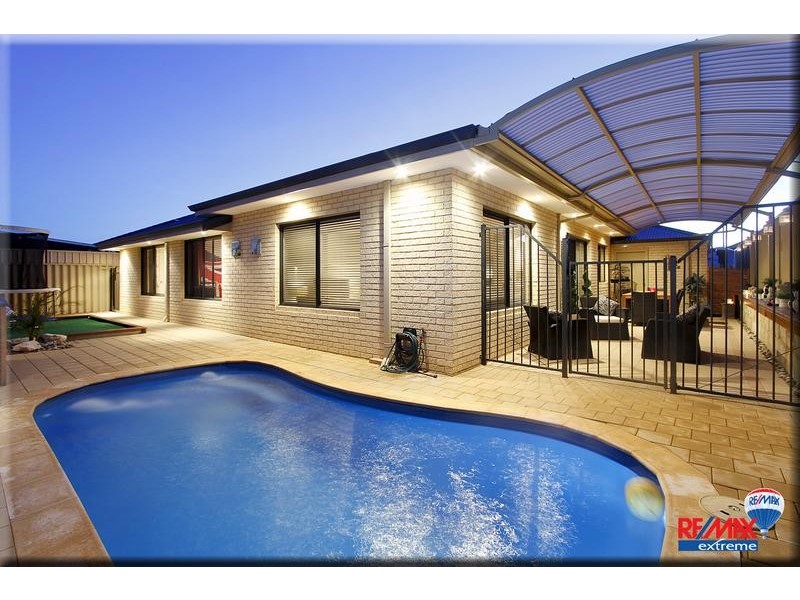 42 Ammanford Crescent, Butler WA 6036