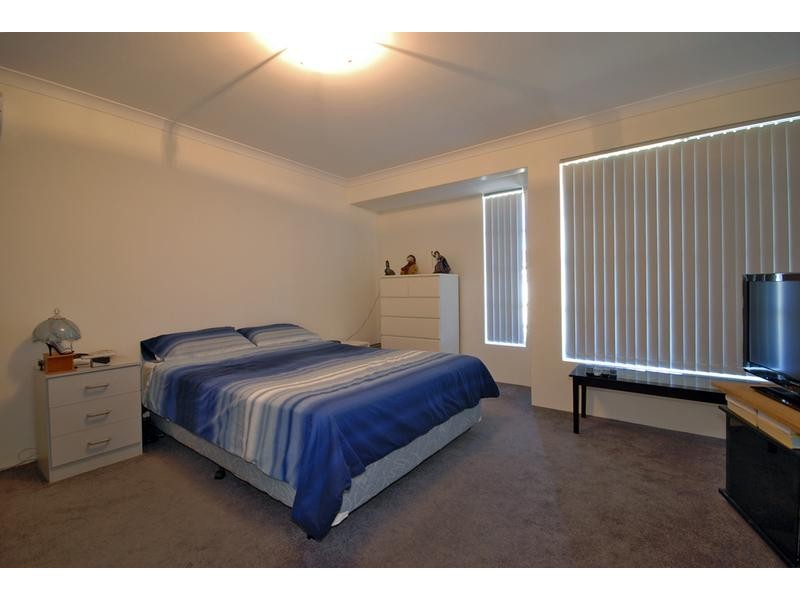 11 Salishan Street, Clarkson WA 6030