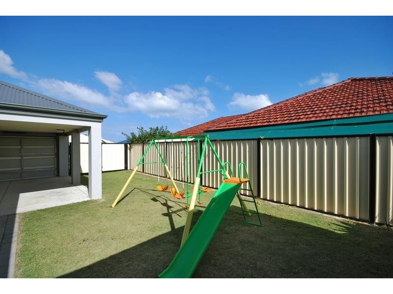 11 Salishan Street, Clarkson WA 6030