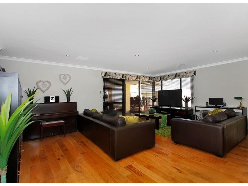 13 Solymar Circle, Burns Beach WA 6028