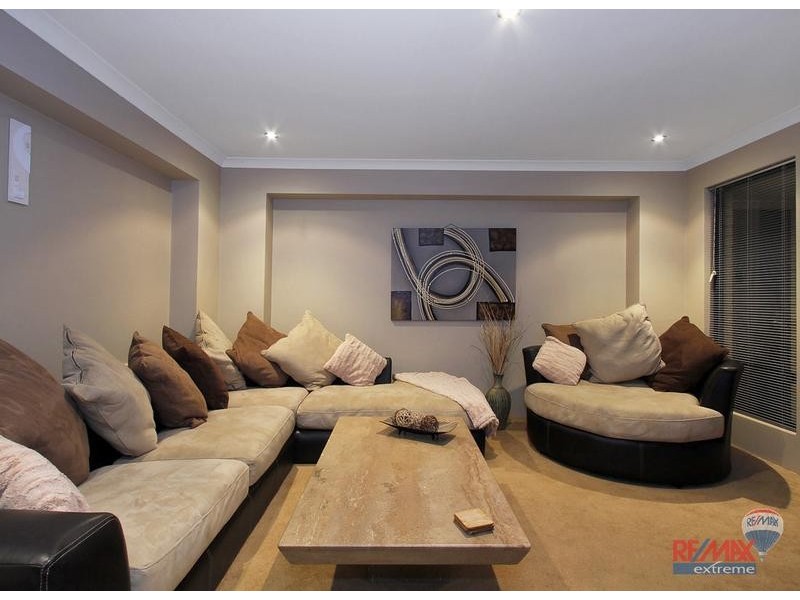 17 Bradman Drive, Butler WA 6036