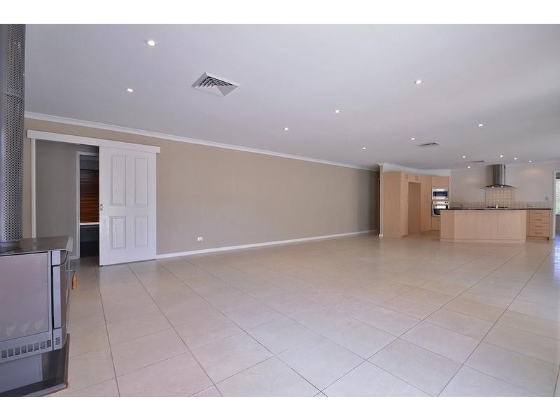 73 Wattle Mews, Hocking WA 6065