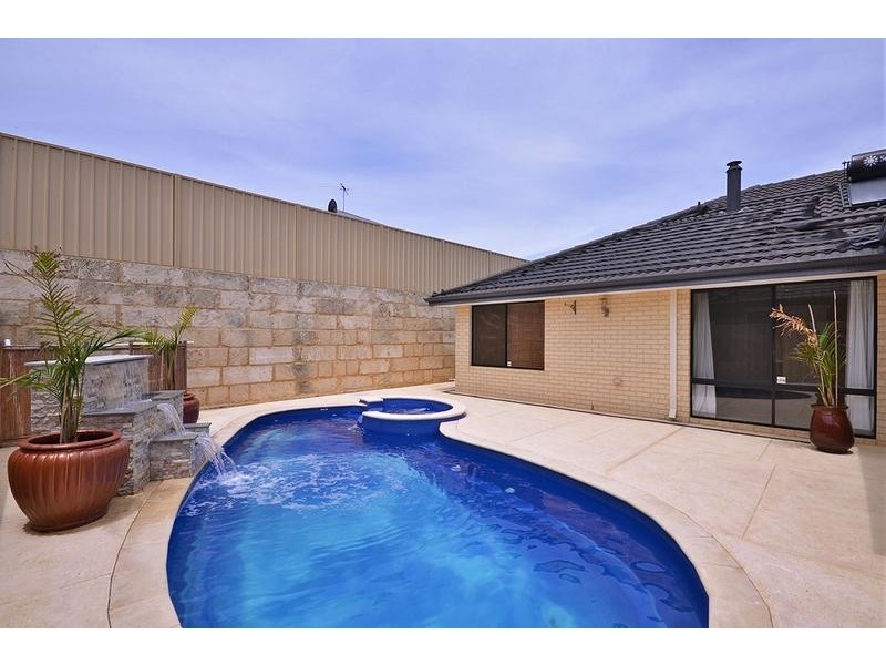 73 Wattle Mews, Hocking WA 6065