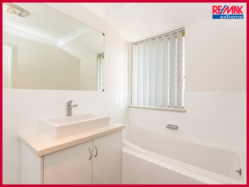 15a Christmas Avenue, Heathridge WA 6027