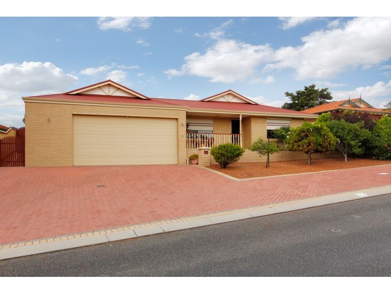 15 Greenock Gardens, Kinross WA 6028