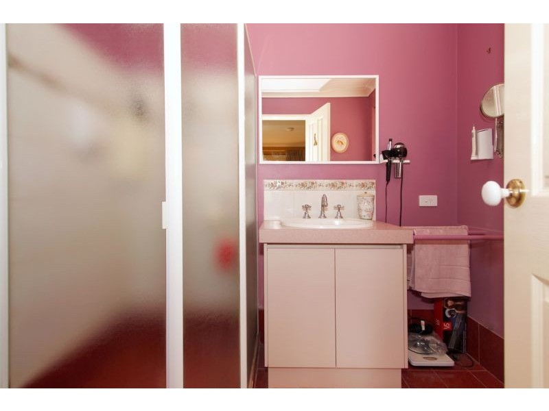 15 Greenock Gardens, Kinross WA 6028