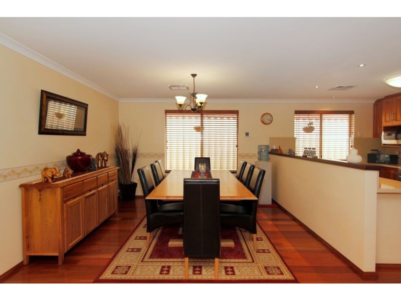 15 Greenock Gardens, Kinross WA 6028