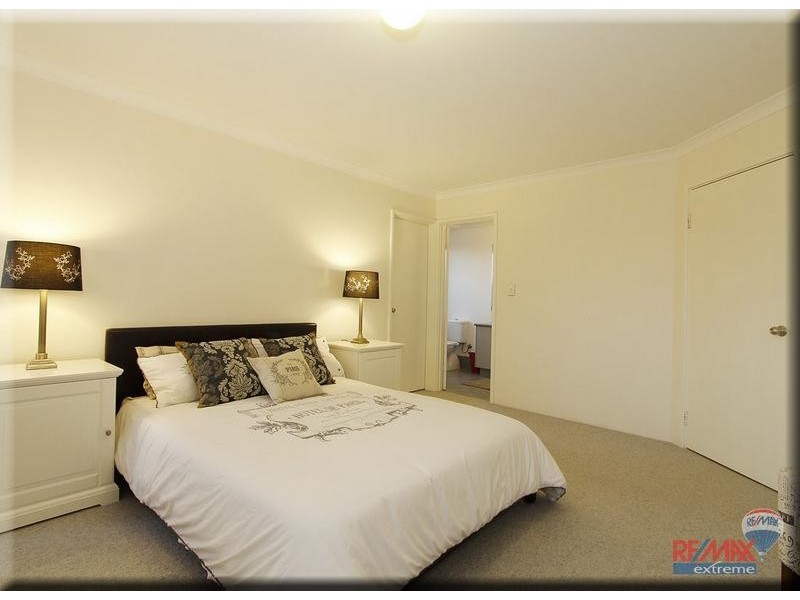 33 Thurleigh Approach, Butler WA 6036