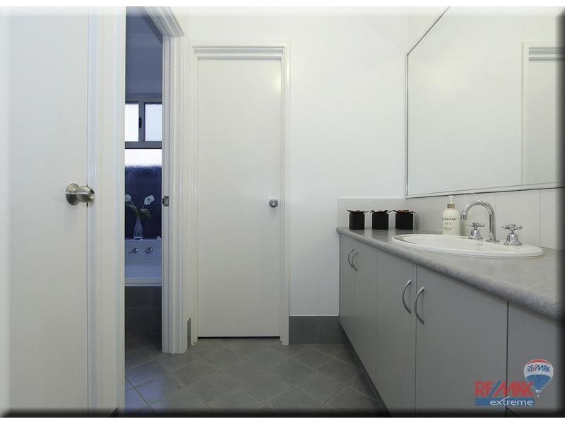33 Thurleigh Approach, Butler WA 6036